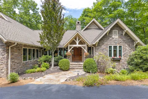 1470 Highlands Cove Drive
