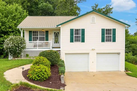 280 Shady Hollow Circle SE