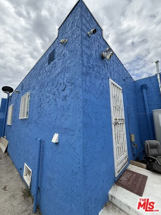 167 W 94th Street Los Angeles, CA 90003