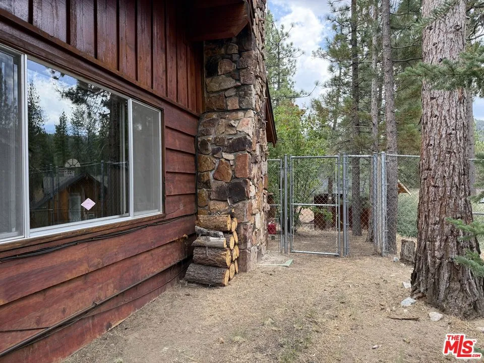 42995 Sunset Drive Big Bear, CA 92315