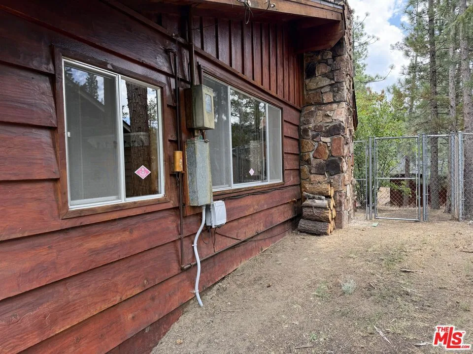 42995 Sunset Drive Big Bear, CA 92315