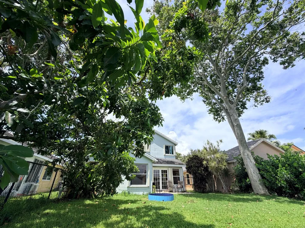 8870 Woodside Court Davie, FL 33328