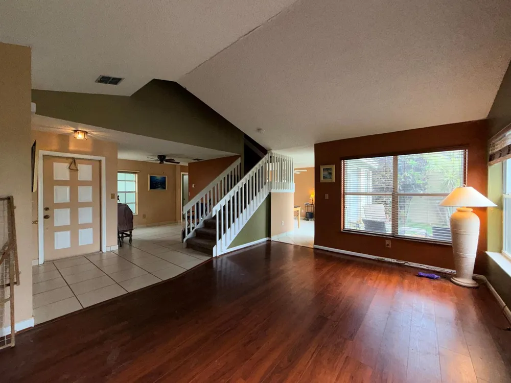 8870 Woodside Court Davie, FL 33328