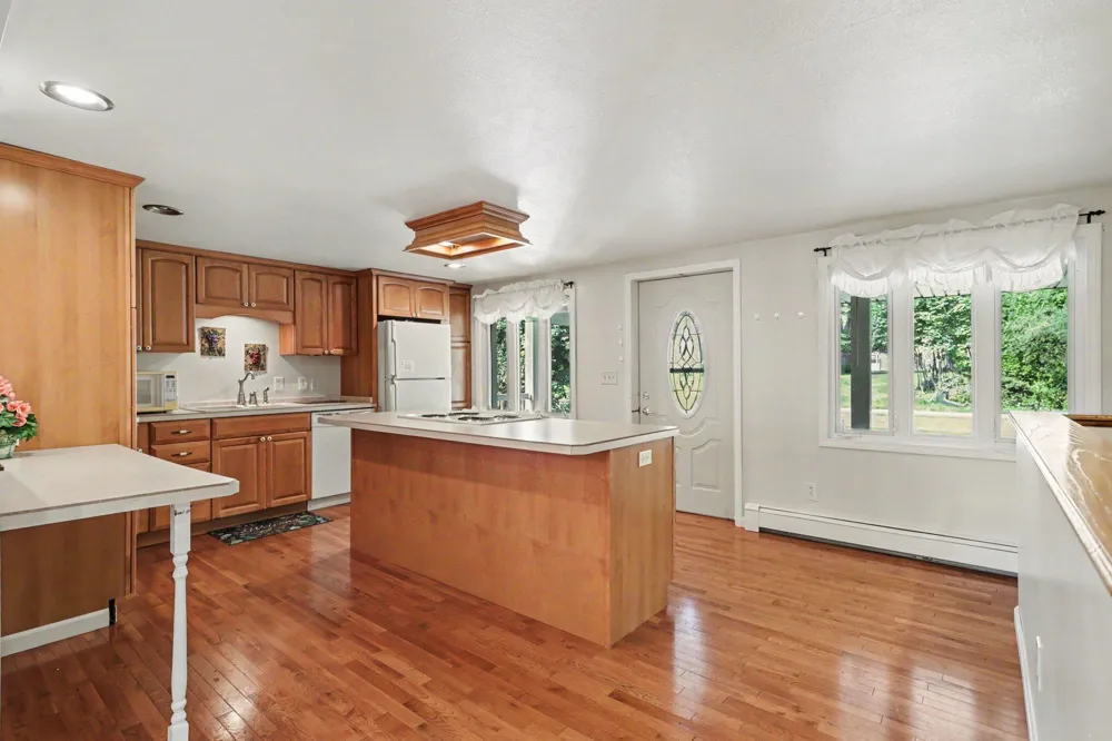 58881 Yeatter Road Colon, MI 49040