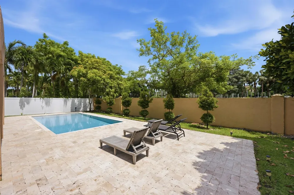 16918 SW 16th Street Pembroke Pines, FL 33027