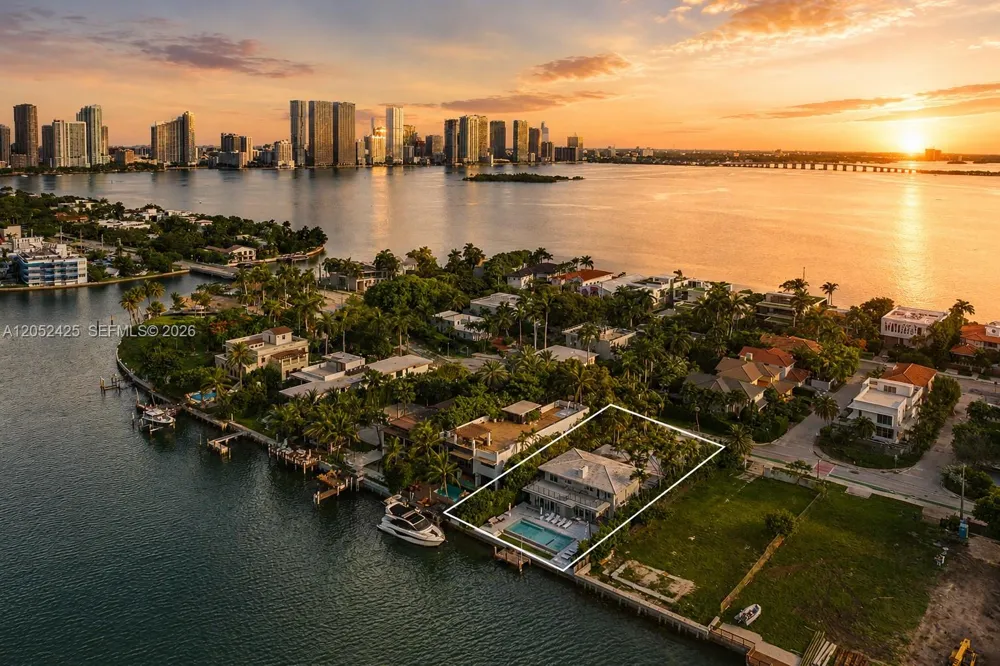 1300 S Venetian Way Miami, FL 33139