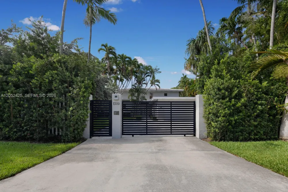 1300 S Venetian Way Miami, FL 33139