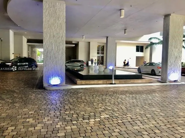 1060 Brickell Ave #1507 Miami, FL 33131