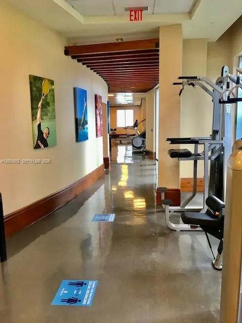 1060 Brickell Ave #1507 Miami, FL 33131