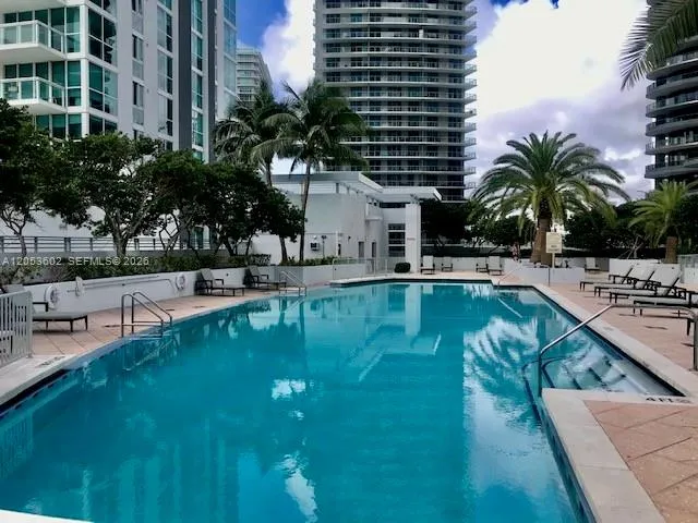 1060 Brickell Ave #1507 Miami, FL 33131