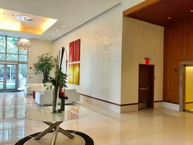 1060 Brickell Ave #1507 Miami, FL 33131