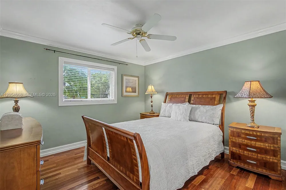 14975 SW 89th Ave Palmetto Bay, FL 33176
