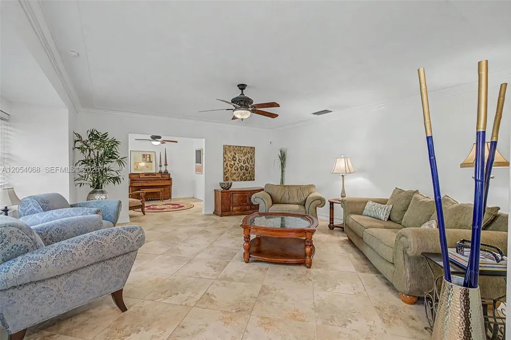 14975 SW 89th Ave Palmetto Bay, FL 33176