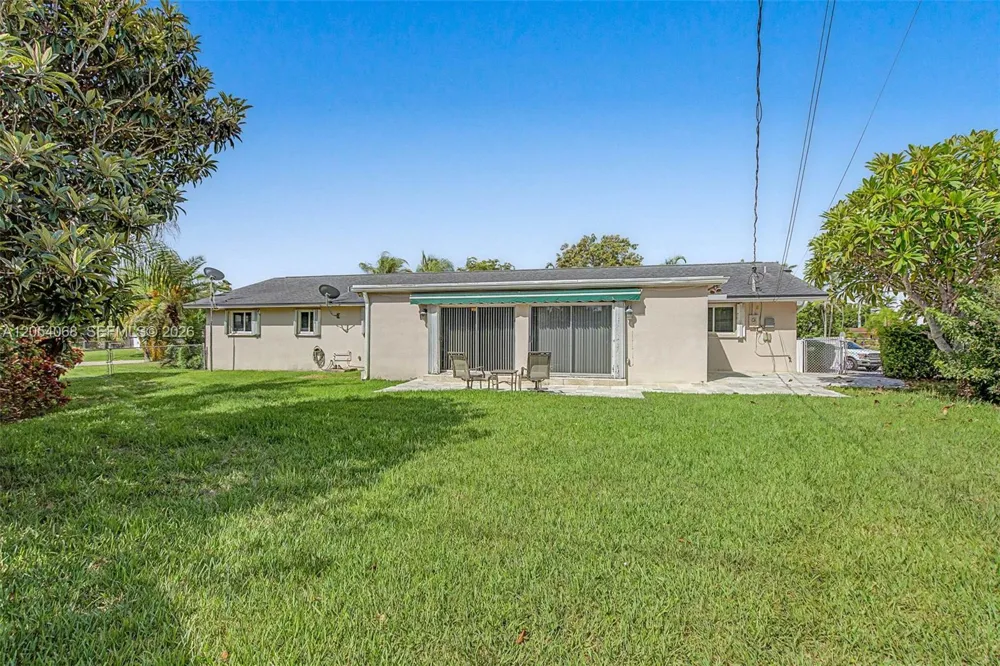 14975 SW 89th Ave Palmetto Bay, FL 33176