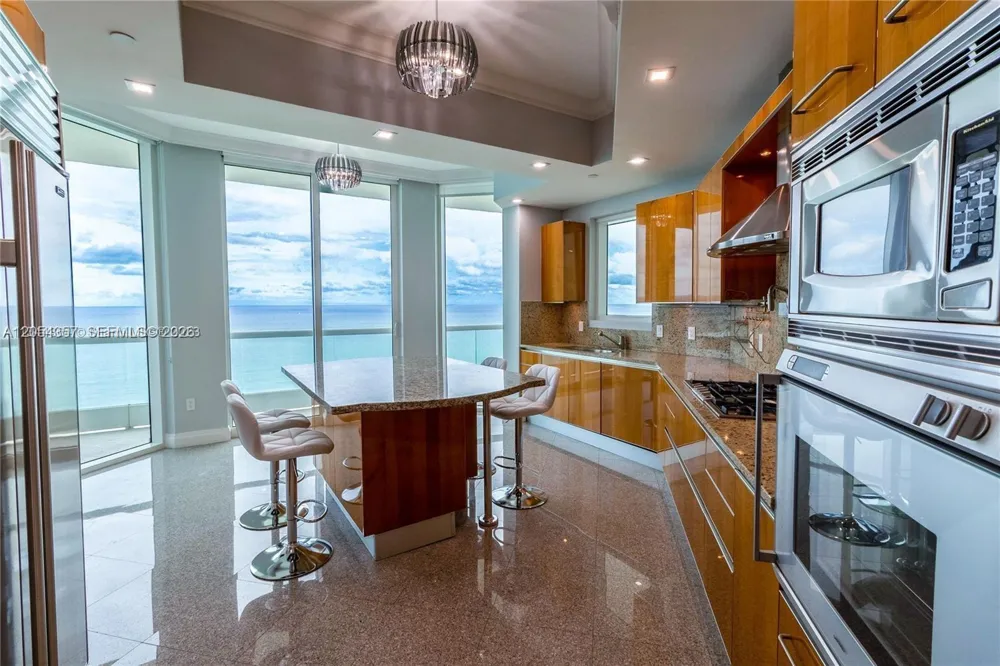 16051 Collins Ave #2402 Sunny Isles Beach, FL 33160