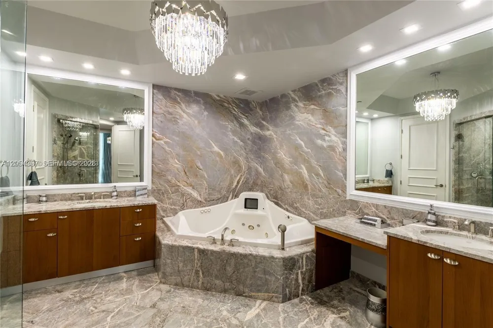 16051 Collins Ave #2402 Sunny Isles Beach, FL 33160