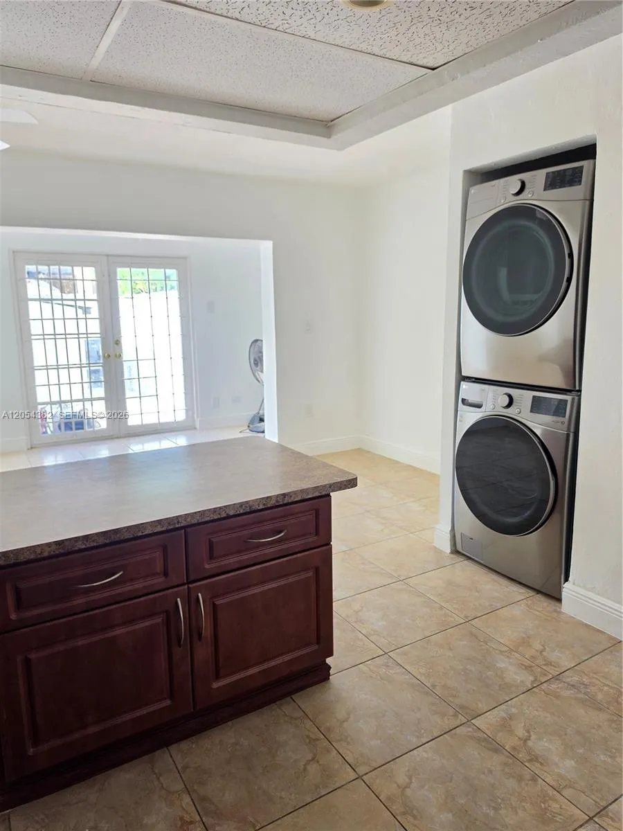 10972 SW 4th St #J2 Sweetwater, FL 33174