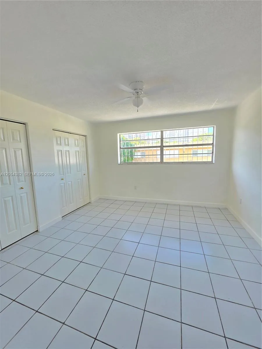 10972 SW 4th St #J2 Sweetwater, FL 33174