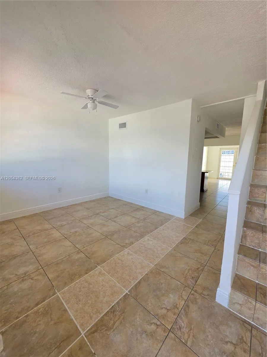 10972 SW 4th St #J2 Sweetwater, FL 33174