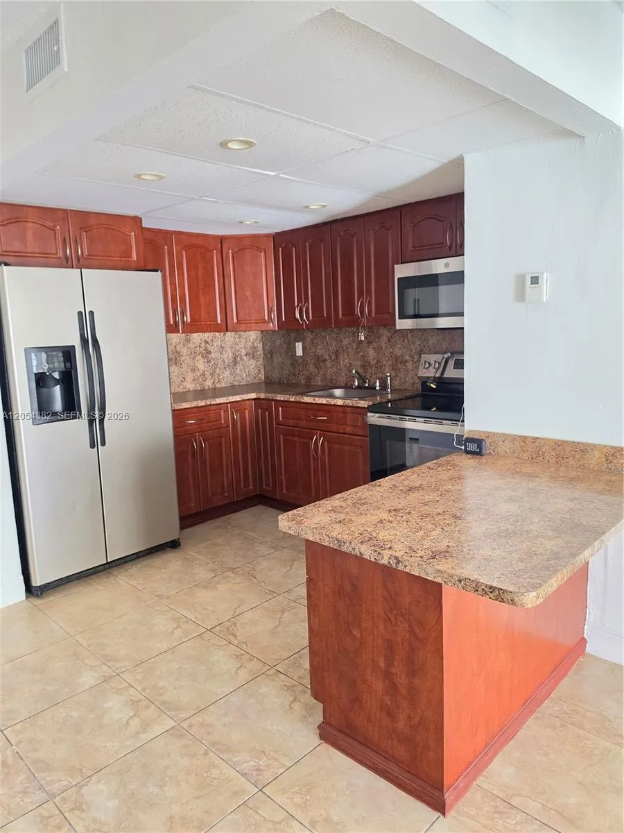 10972 SW 4th St #J2 Sweetwater, FL 33174