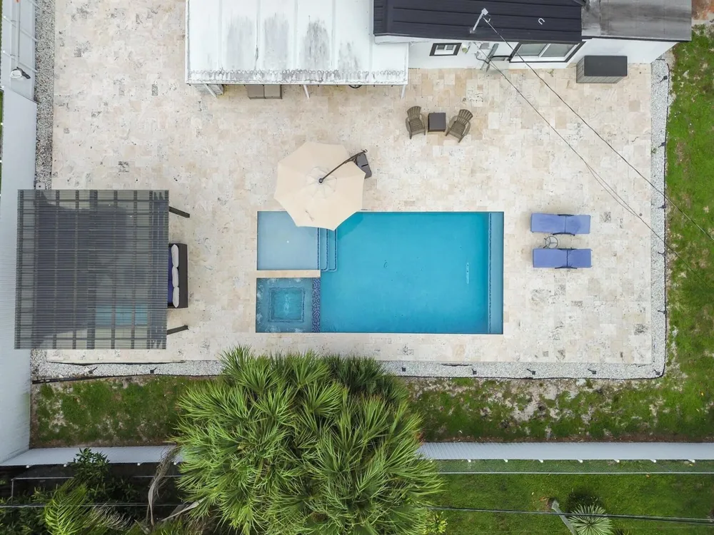 124 Davis Road Palm Springs, FL 33461