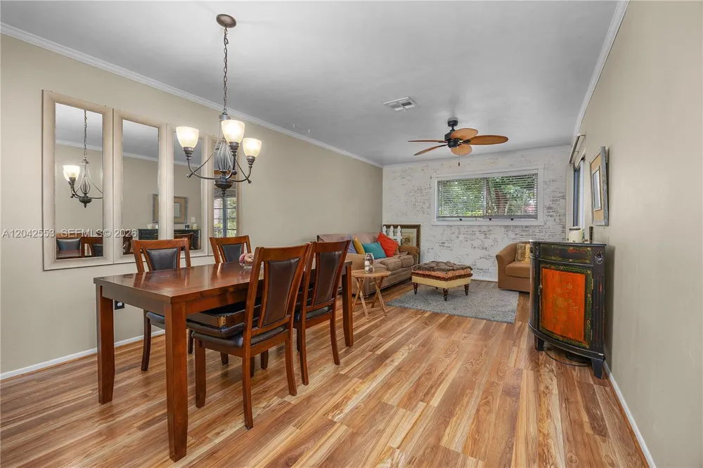 1001 Pine Isle Ln #1001 Naples, FL 34112