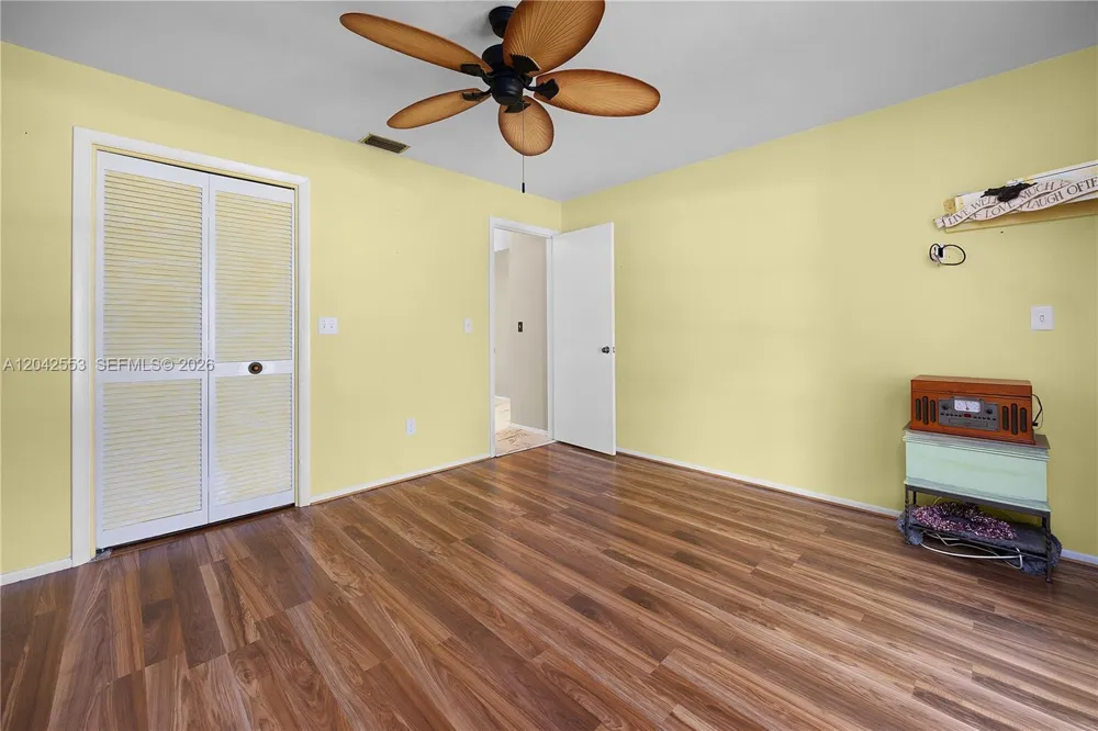 1001 Pine Isle Ln #1001 Naples, FL 34112