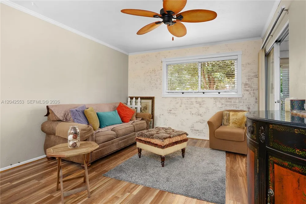 1001 Pine Isle Ln #1001 Naples, FL 34112