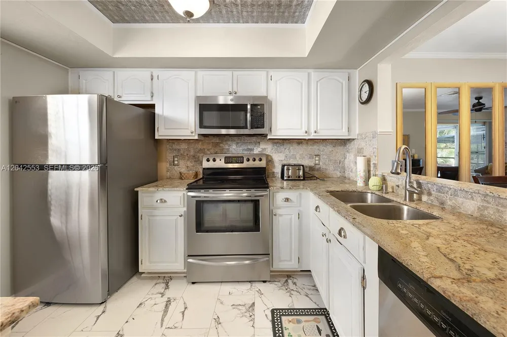 1001 Pine Isle Ln #1001 Naples, FL 34112