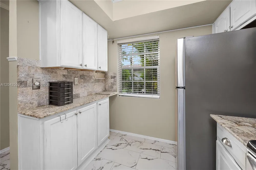 1001 Pine Isle Ln #1001 Naples, FL 34112