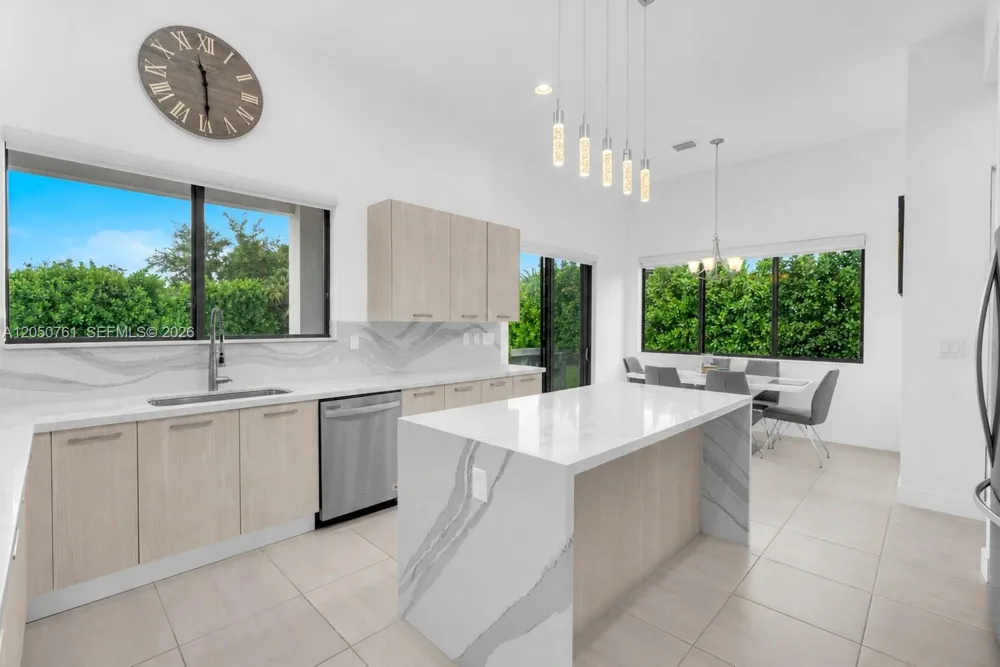 10702 SW 53rd St Cooper City, FL 33328