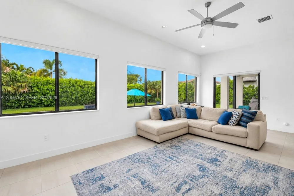 10702 SW 53rd St Cooper City, FL 33328