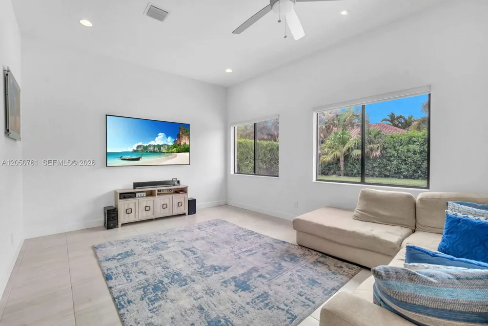 10702 SW 53rd St Cooper City, FL 33328