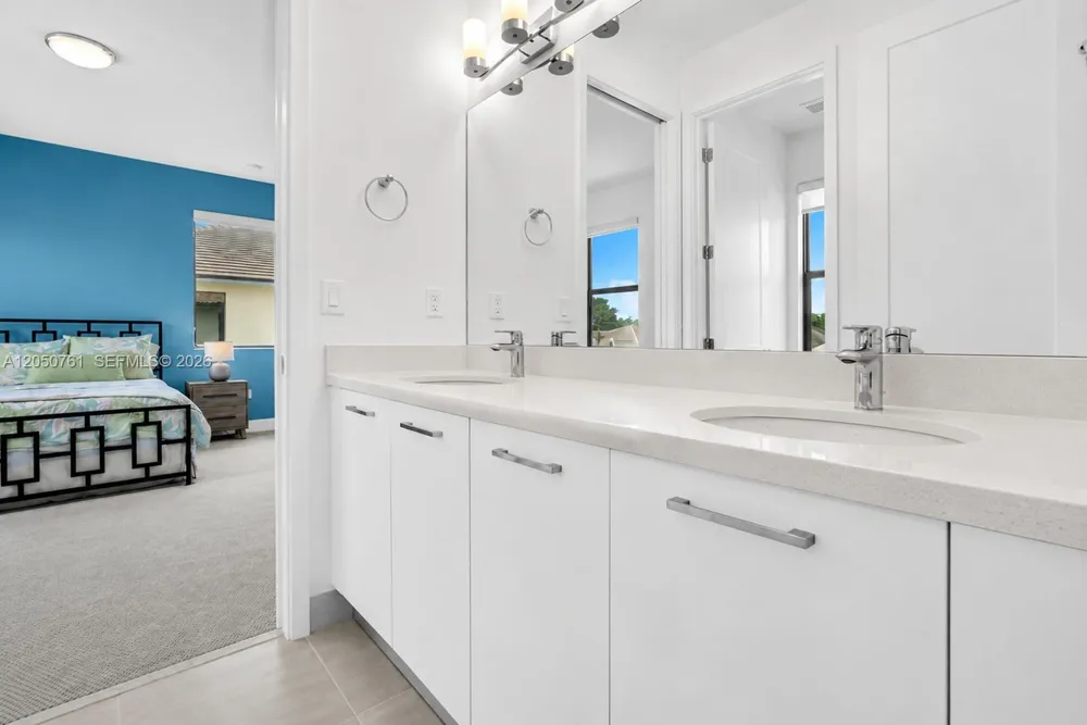 10702 SW 53rd St Cooper City, FL 33328