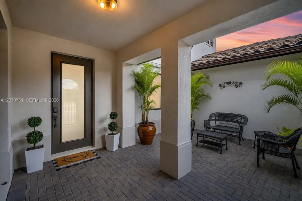 10702 SW 53rd St Cooper City, FL 33328