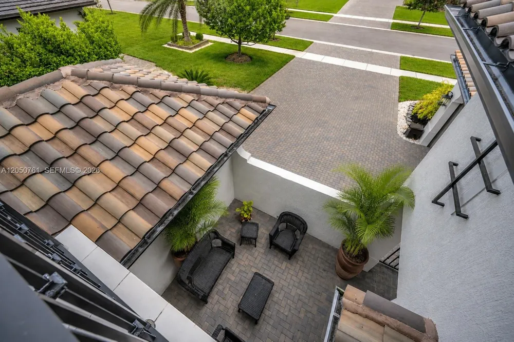10702 SW 53rd St Cooper City, FL 33328