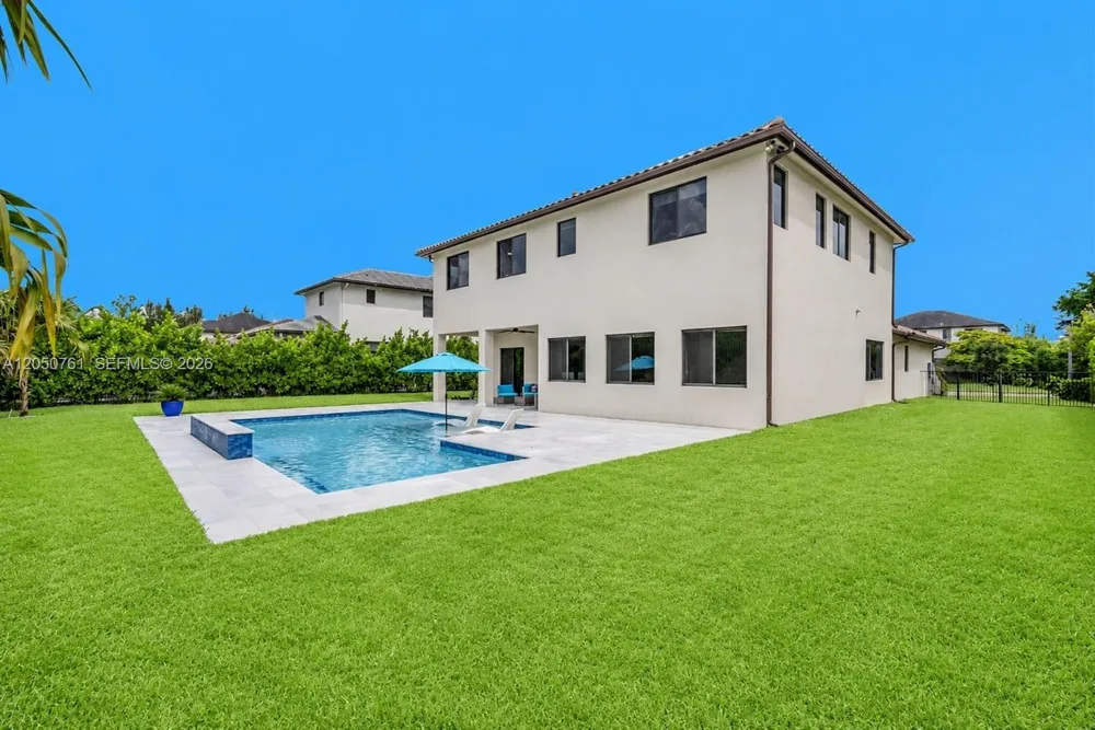 10702 SW 53rd St Cooper City, FL 33328