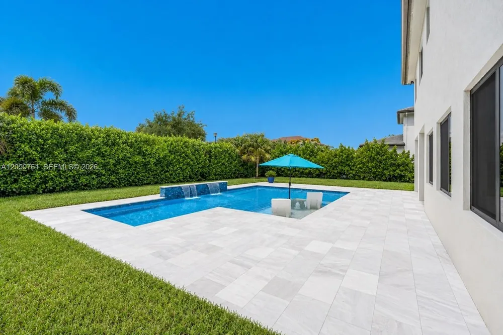 10702 SW 53rd St Cooper City, FL 33328