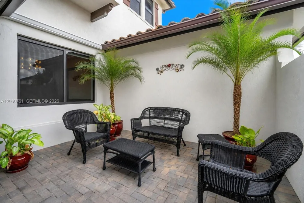 10702 SW 53rd St Cooper City, FL 33328