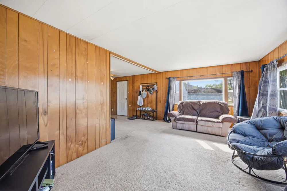 260 W Hayes Street Morton Township, MI 49332