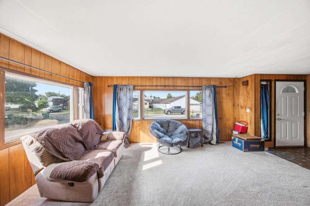 260 W Hayes Street Morton Township, MI 49332
