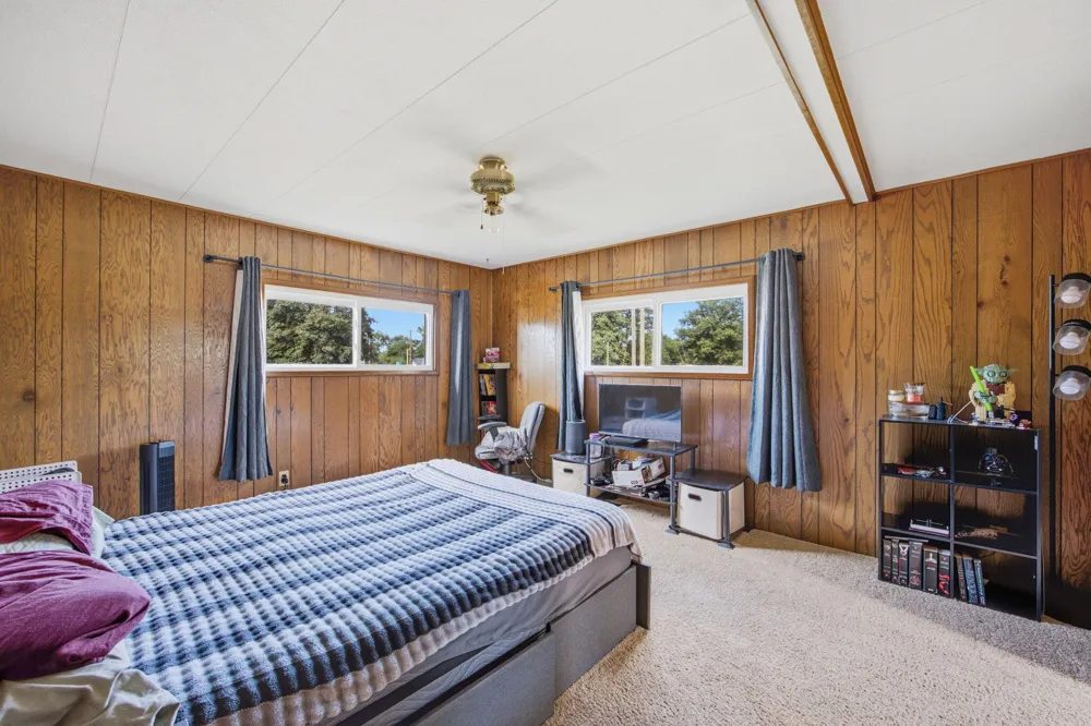 260 W Hayes Street Morton Township, MI 49332