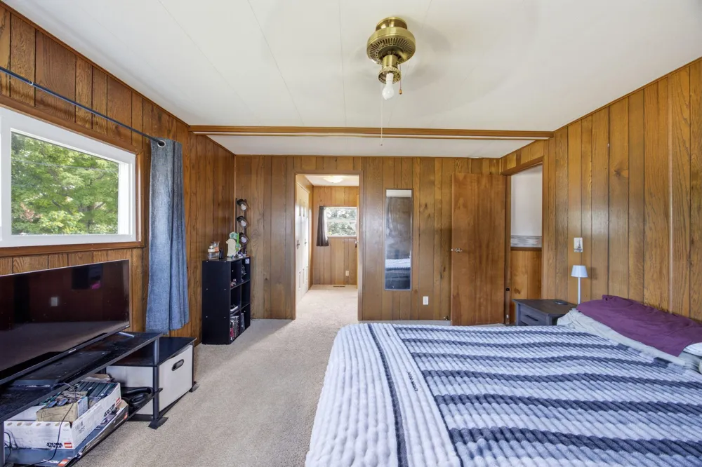 260 W Hayes Street Morton Township, MI 49332