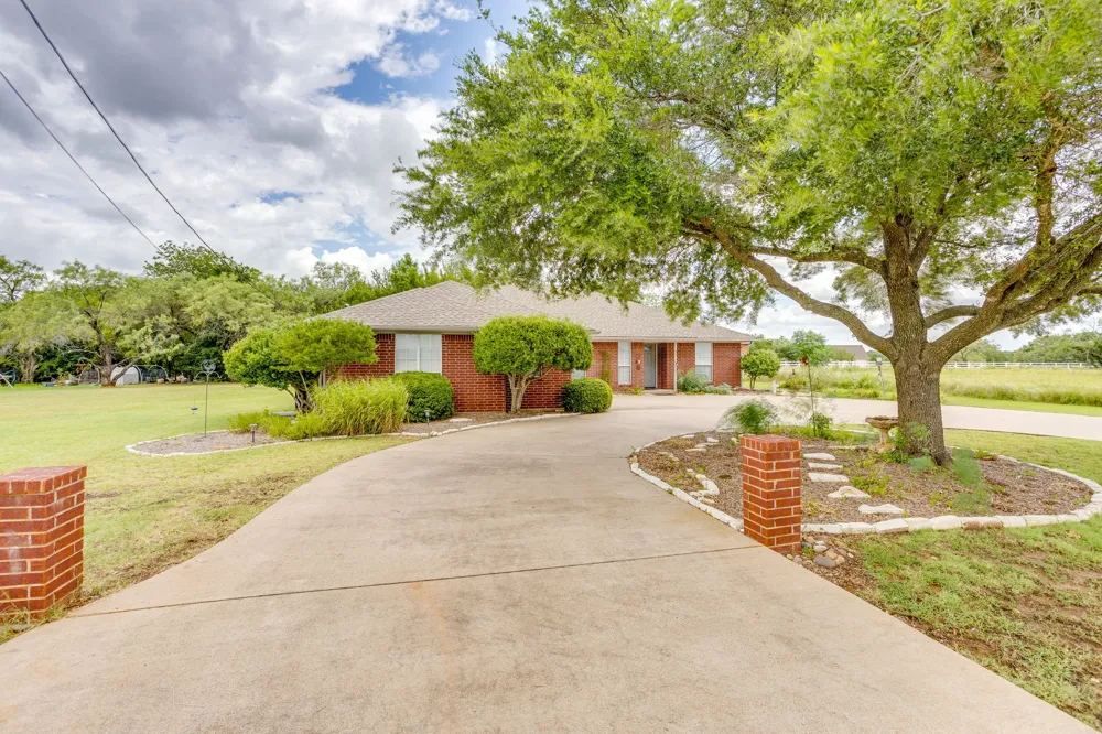 22011 Pebble Drive Whitney, TX 76692