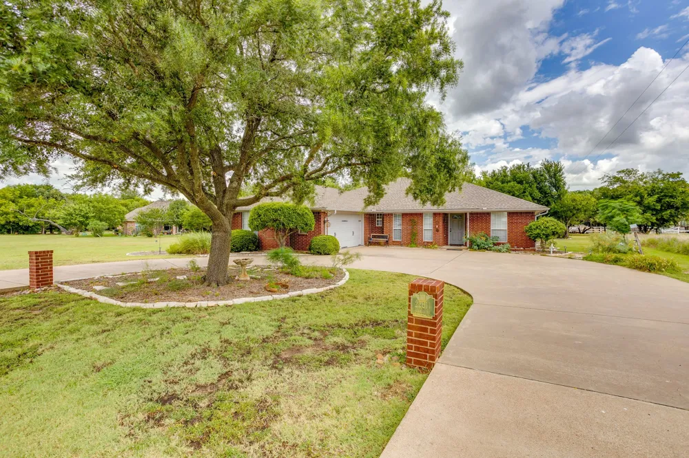 22011 Pebble Drive Whitney, TX 76692