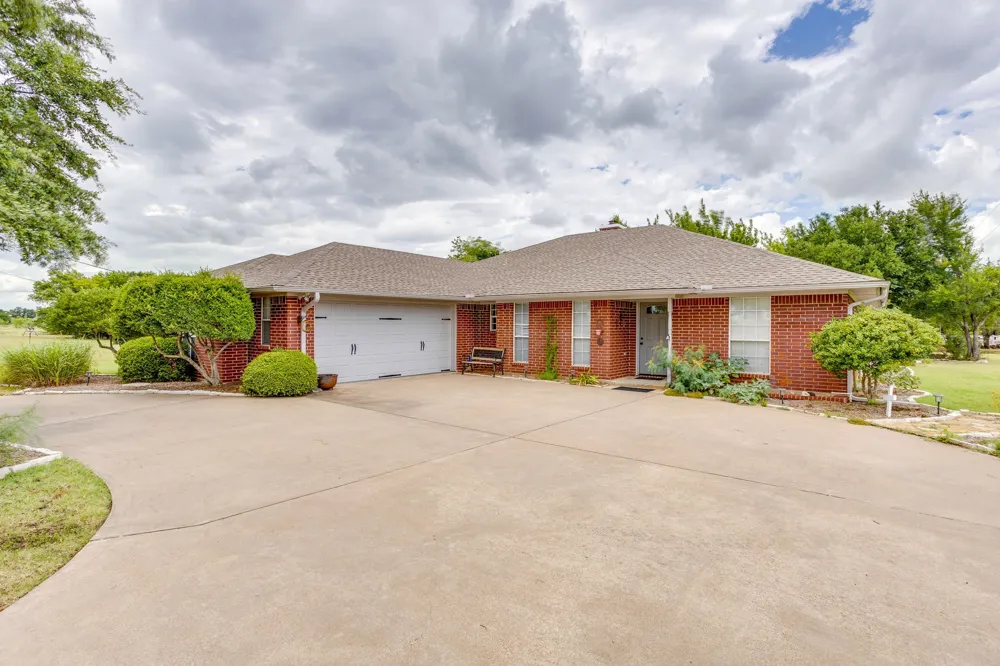22011 Pebble Drive Whitney, TX 76692