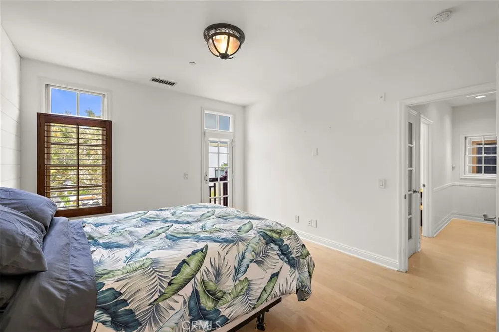 2741 Bungalow Corona del Mar, CA 92625