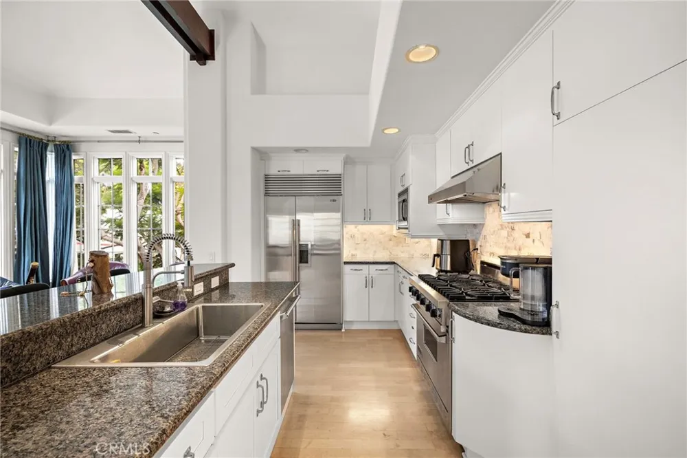 2741 Bungalow Corona del Mar, CA 92625