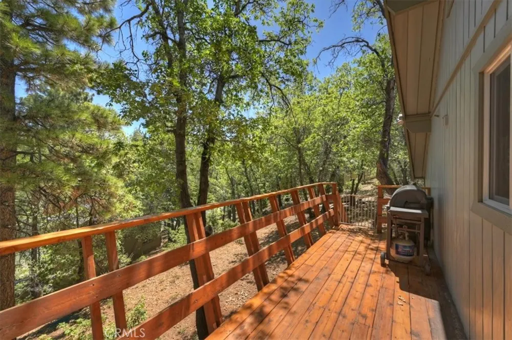 1710 Canyon Crest Big Bear Lake, CA 92315