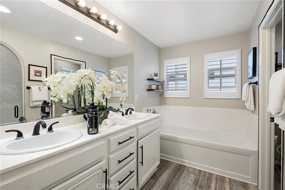 32 Sklar Ladera Ranch, CA 92694